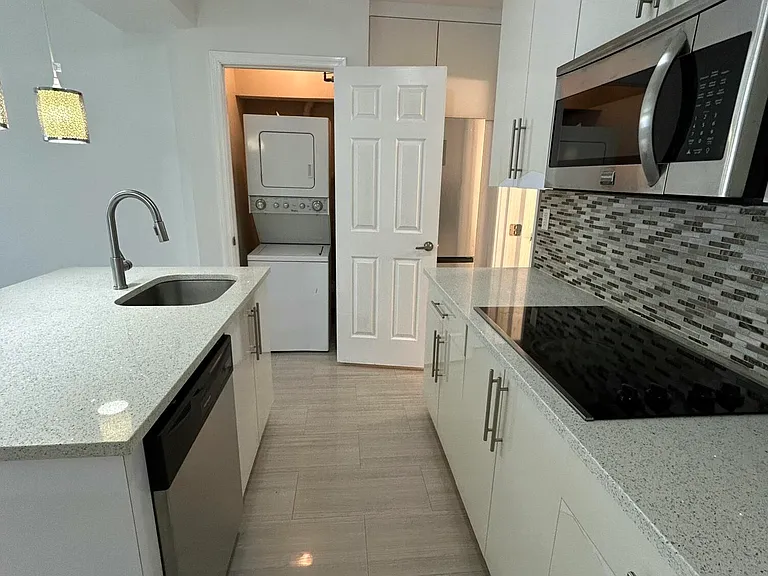 914 NE 15th Ave #1 — Photo 6