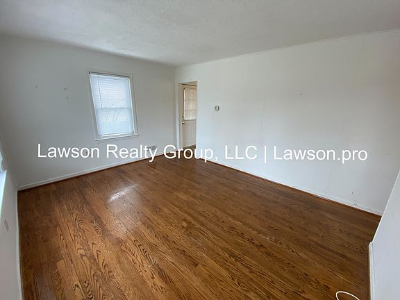 3rd image of 4006 Wyoming Ave NW