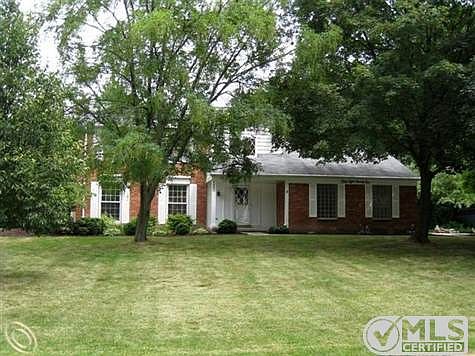 Front View- lots of trees!