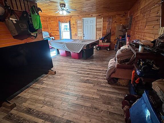 4th image of 937 Clayton Hollow Rd