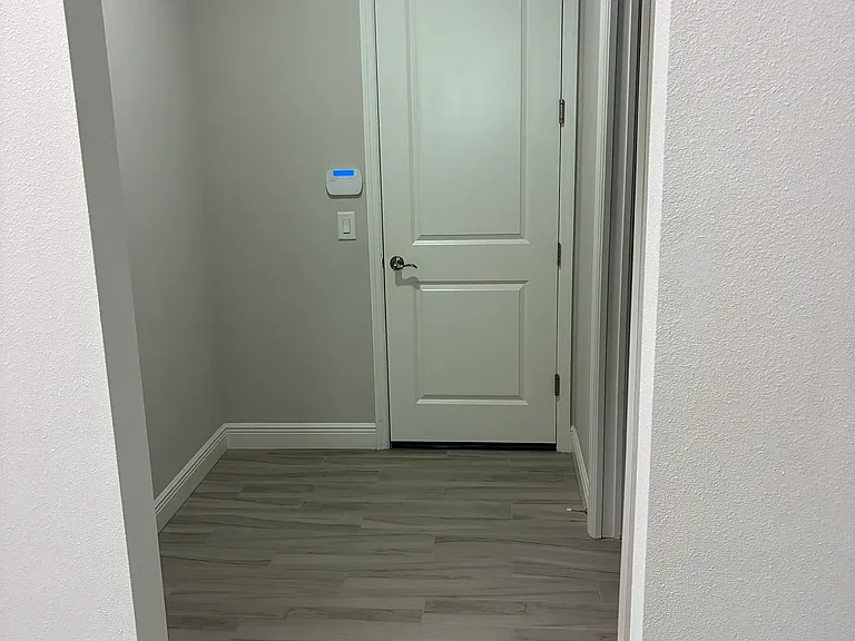 8000 Sandstar Way — Photo 16