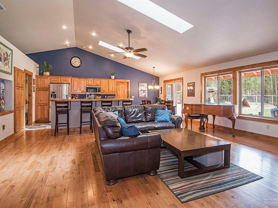 56008 Remington Dr, Bend, OR 97707 | Zillow