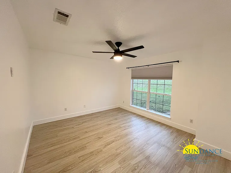 492 Jillian Dr — Photo 15