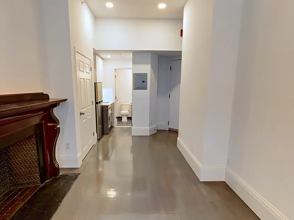 270 Newbury St #2