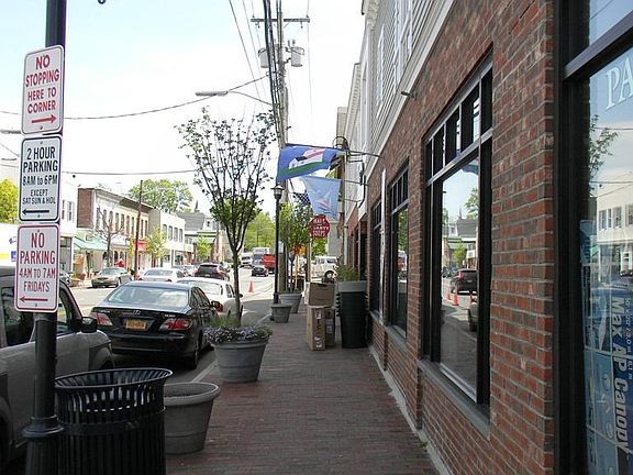 4th image of 2 E Main St