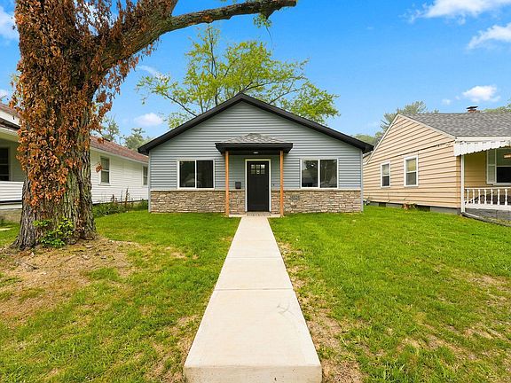 3rd image of 4528 S Park Dr