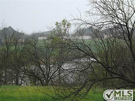 4th image of 1040 Mallard Pointe Dr