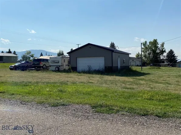 212 E Maginnis St, White Sulphur Springs, MT 59645