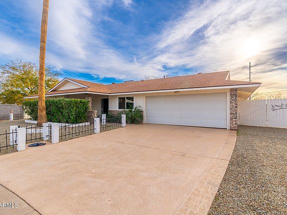 3rd image of 10343 W CARON Drive