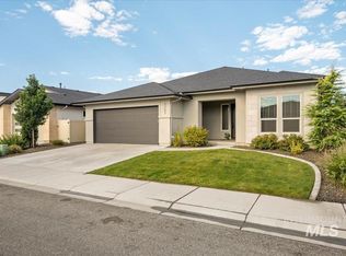 2307 S Hills Ave, Meridian, ID 83642