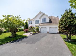 63 Chestnut Way Cir, Barnegat, NJ 08005