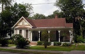 2nd image of 410 SE Wenona Ave