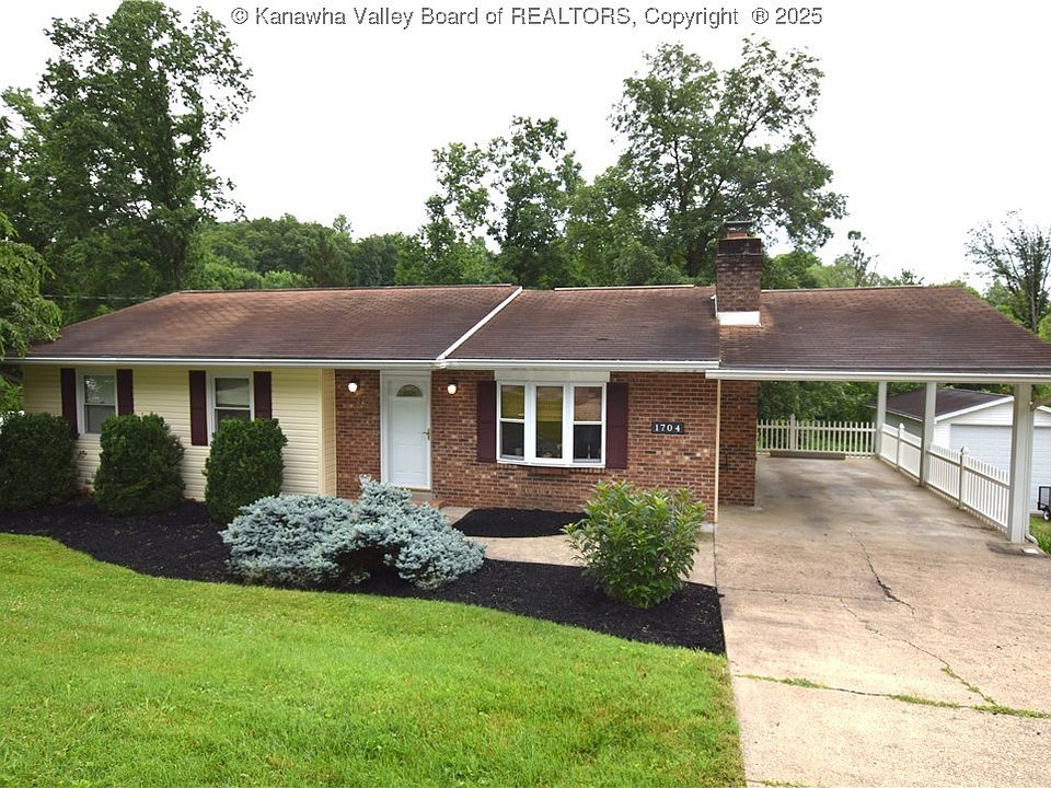 1st image of 1704 Dogwood Dr