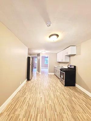 Rented by Delmark Realty LLC | media 68