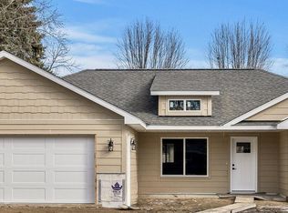 332 Spruce Dr E, Annandale, MN 55302