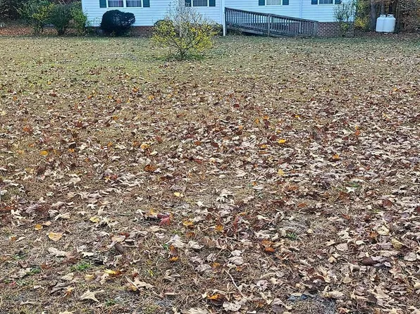 10056 Carters Ln, Ruther Glen, VA 22546