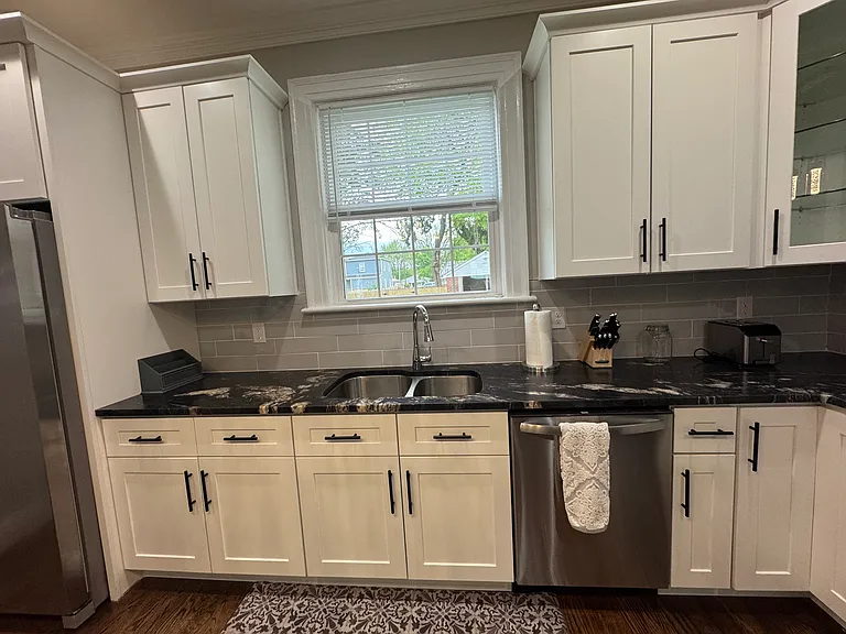 1150 W Washington St — Photo 19