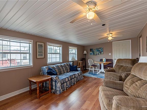 5th image of 215 S Valley View Rd Lot 5