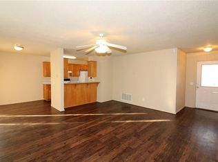 607 Wanda St, Centerton, AR 72719