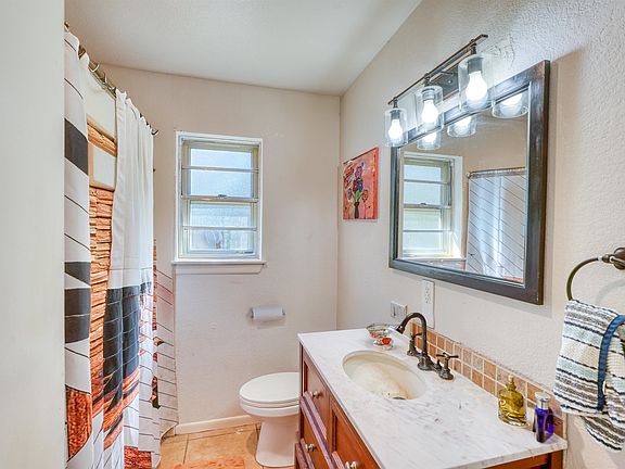5th image of 307 Highland Drive