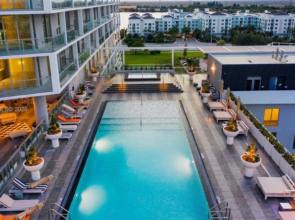 2000 Metropica Way #1409