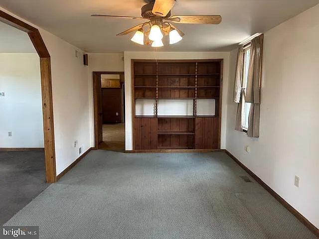 200 E Main St — Photo 17