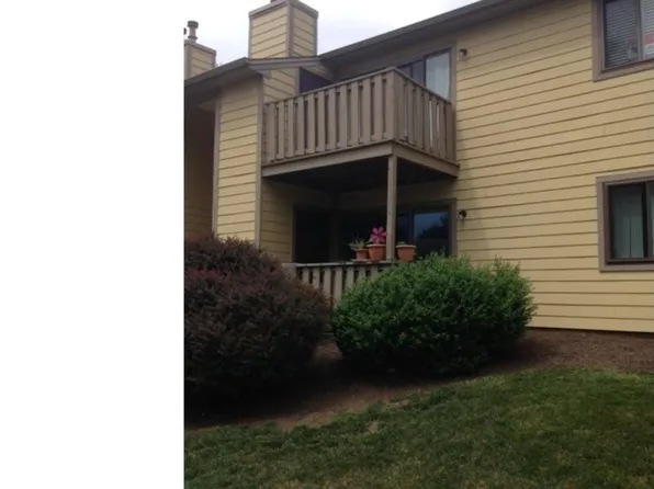 702 Thornton Ct, North Wales, PA 19454