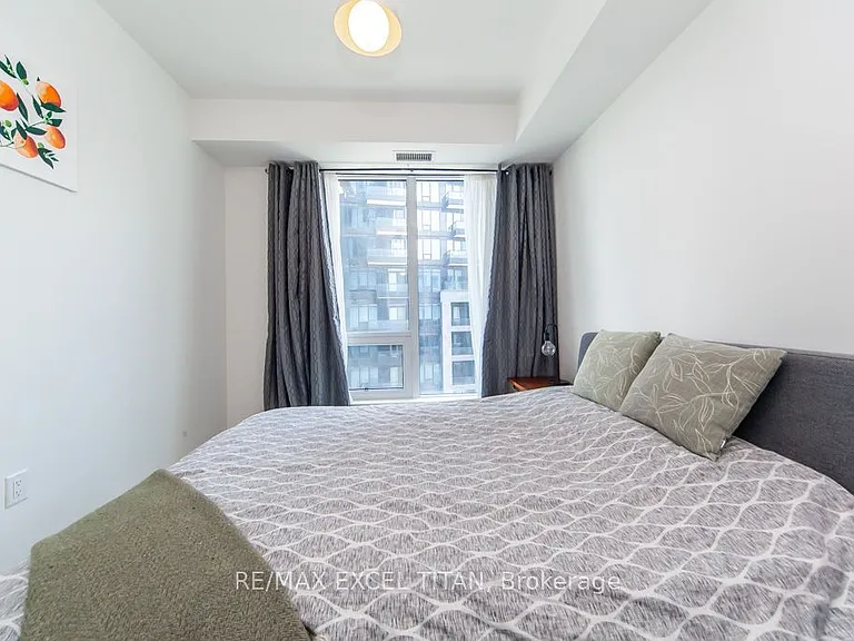 8868 Yonge St #602-E — Photo 16