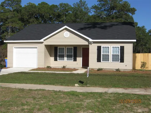 725 8th St W, Tifton, GA 31794
