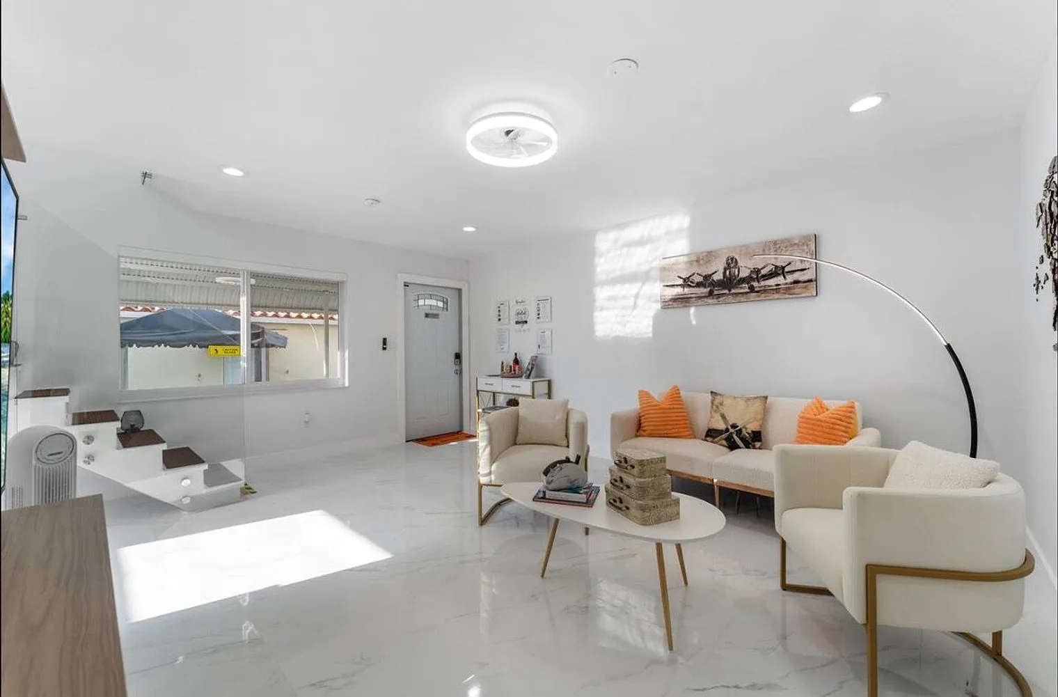 1 bed, 1.0 bath, $5,243 — Photo 2