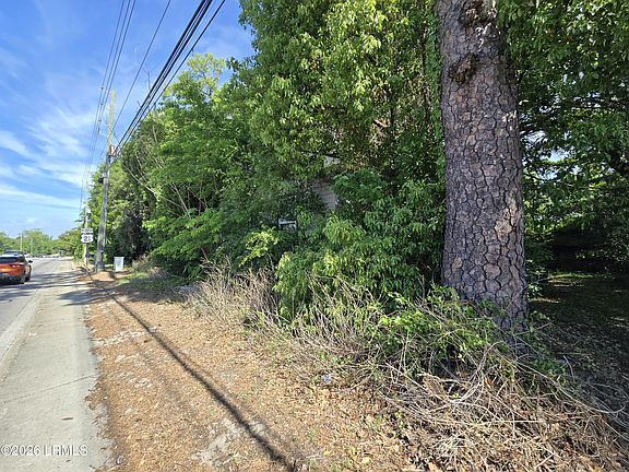 2nd image of 3691 Trask Parkway