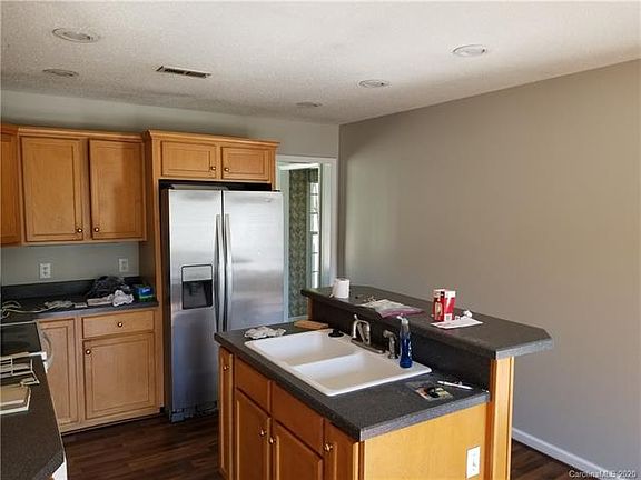 4th image of 8601 Blue Heron Dr