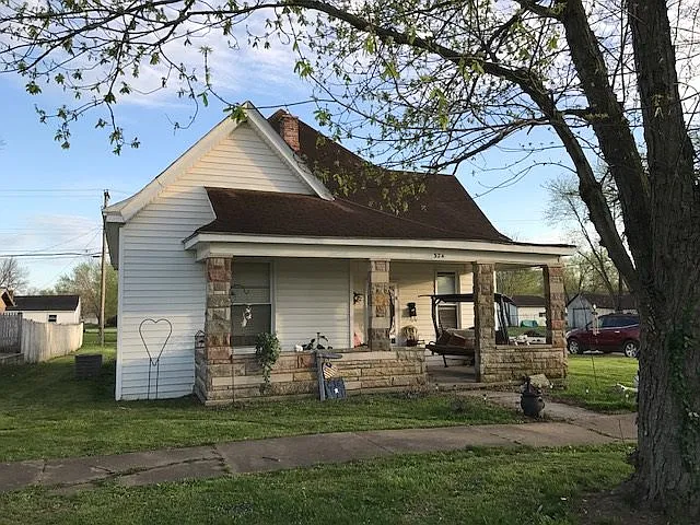 324 W Frank St photo 1