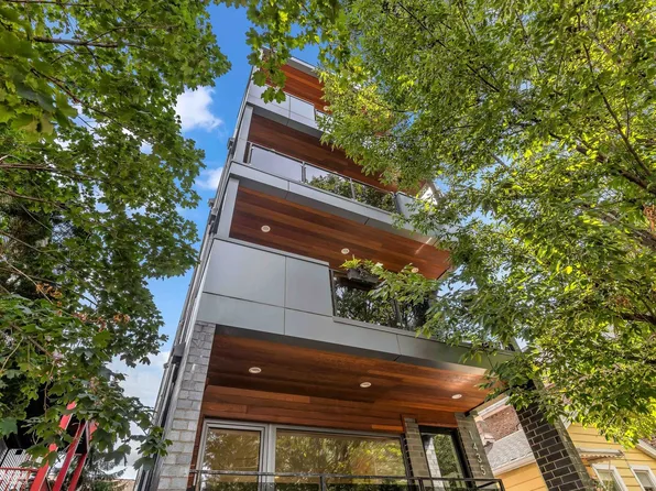 1435 W Fry St #1, Chicago, IL 60642