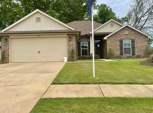 1978 Central Ridge Dr, Southaven, MS 38671