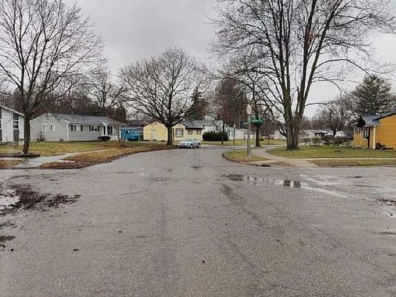 5th image of 4317 Brighton Dr