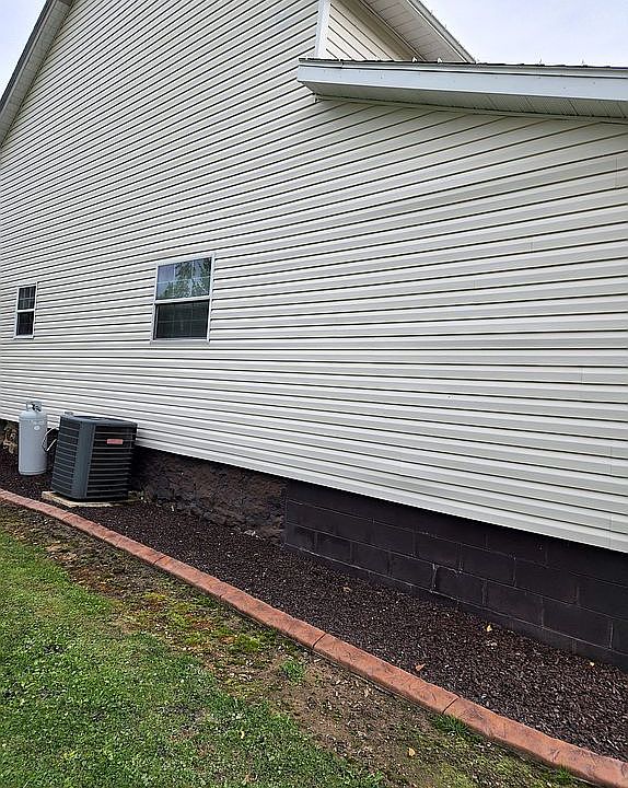 1st image of 769 Maxwell Ave
