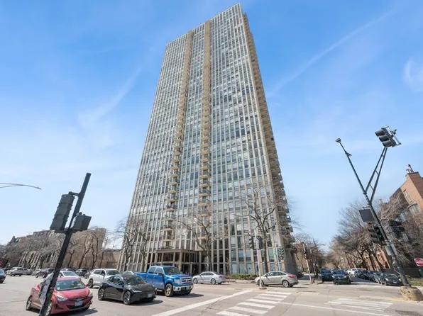 1660 N La Salle St #207, Chicago, IL 60614
