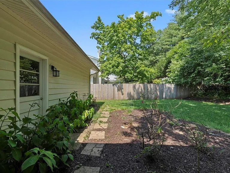 830 Nykiel Ct — Photo 35