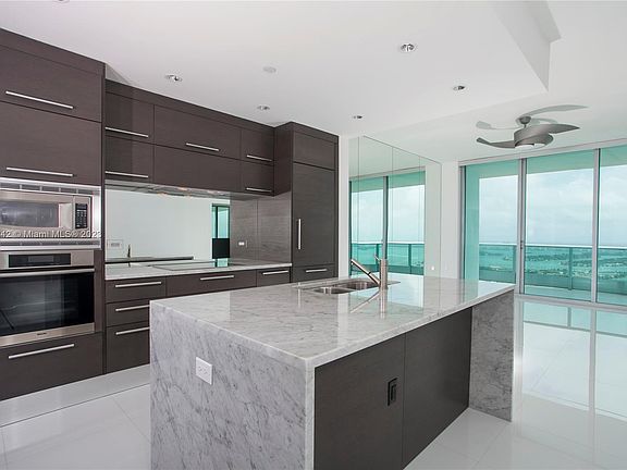 2nd image of 900 Biscayne Blvd APT 4804