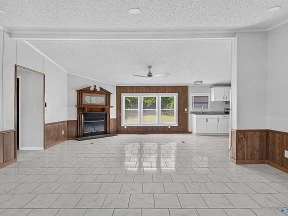 5th image of 124 Helton Ave