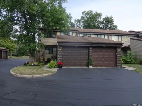 1301 Netherton Ct, East Amherst, NY 14051