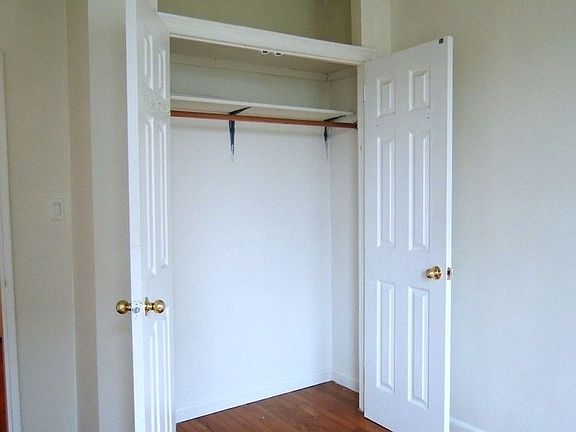 4th image of 46 Allen St APT 5A