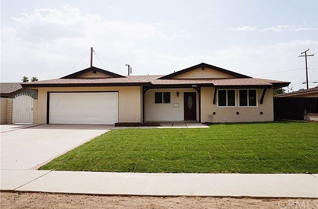 1st image of 3926 Garden Dr