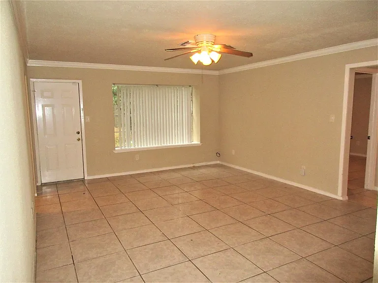 7802 Peacock Park — Photo 4