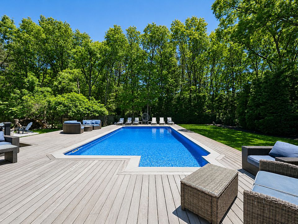 1st image of 21 Fernwood Dr