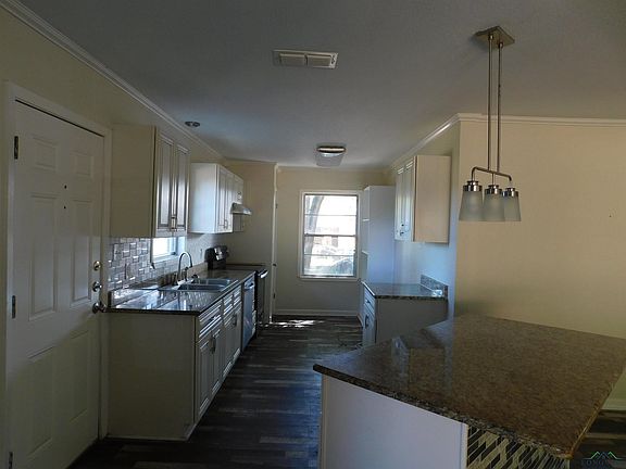 3rd image of 203 E Ann Dr