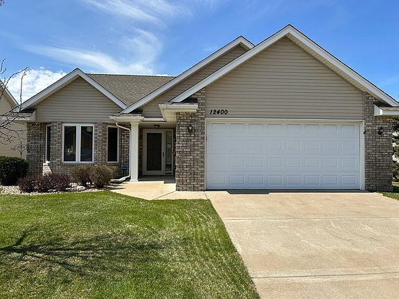 3rd image of 12400 Wedgewood Pl NW