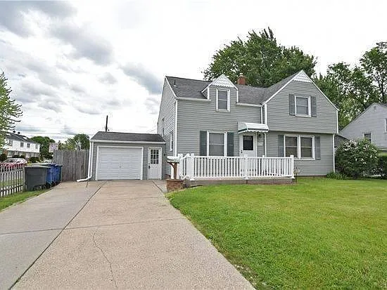 579 Niagara Falls Blvd — Photo 9
