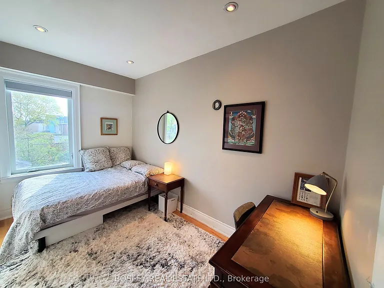 597 Carlaw Ave #UPPER — Photo 10